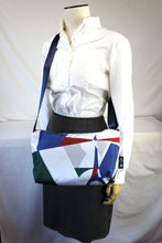 画像をギャラリービューアに読み込む, レガートラルゴ Legato Largo LIPT-F004 パピエティグルコラボ ミドルショルダー パリ オシャレ PARIS トリコロール 旅行バッグ 通勤ショルダーバッグ 送料無料