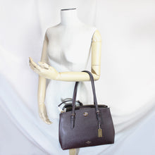 画像をギャラリービューアに読み込む, コーチ COACH 37782 ターンロック キャリ−オール29 オックスブラッド Turnlock Carryall 29 oxblood 送料無料