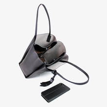画像をギャラリービューアに読み込む, ペレンネ PERENNE 911 肩から掛けられる縦型トートバッグ キラキラのフリンジ付き ブラック>フォーマルバッグ仕様