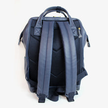 画像をギャラリービューアに読み込む, アネロ 口金リュック anello GRANDE GU-B3602 マットスムース合皮 レギュラーサイズ　リュックサック レディースバッグ バックパック　送料無料
