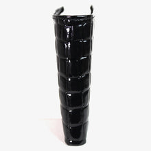 画像をギャラリービューアに読み込む, ワニ型押 二つ折り財布 19020 エナメル仕上げ 小銭入れ付き レディースサイフ メンズサイフ 送料無料
